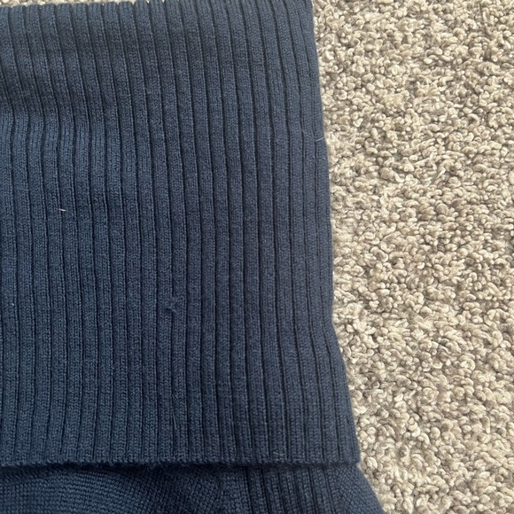 Lululemon Merino Wool Turtleneck - Picture 6 of 6